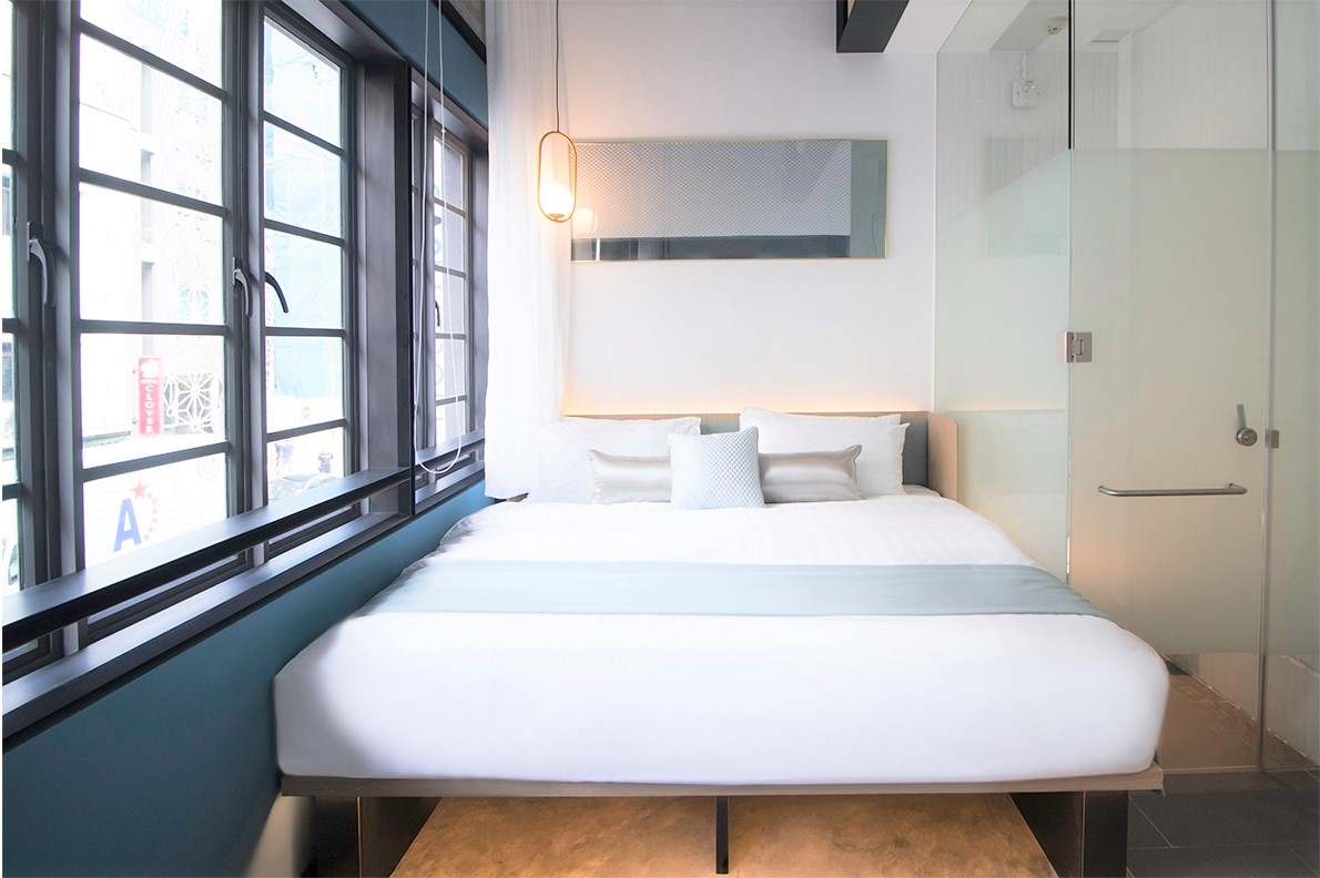 New Hotel NuVe Elements Deluxe King Full Window